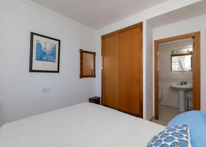 Detached With Private Pool فيلة L' Escala